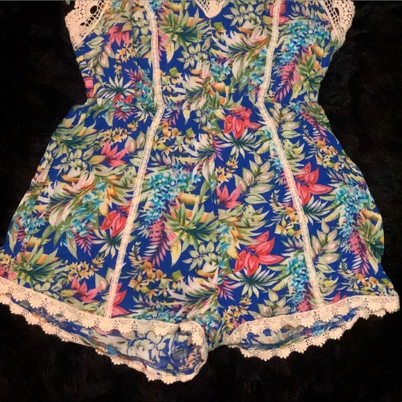Lush romper Size M - Picture 6 of 6